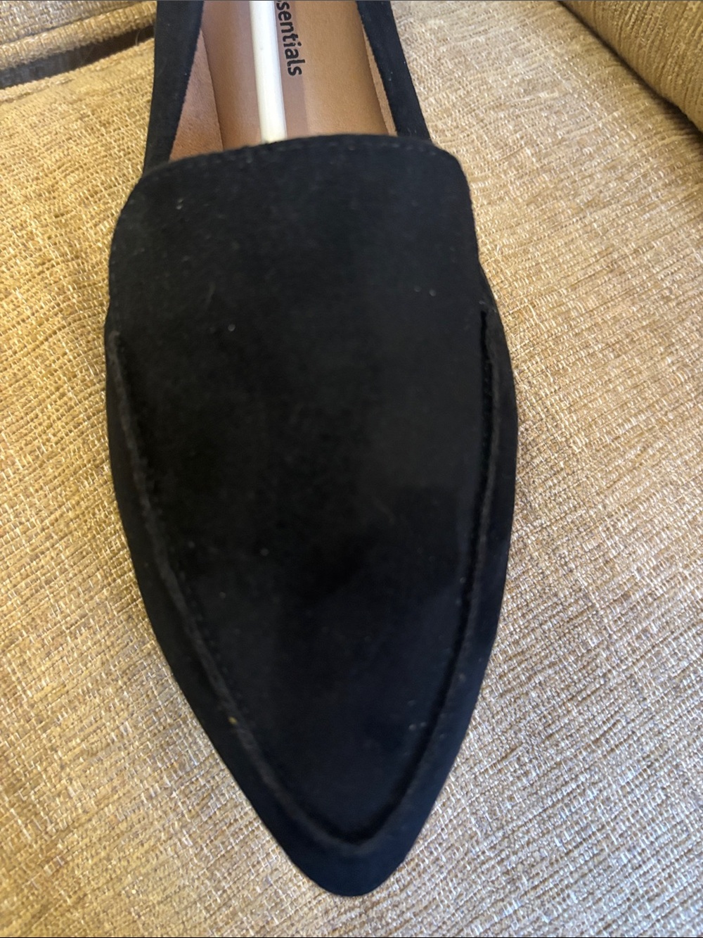 New Amazon Essentials Black Pointed Toe Loafers - Women's size 8 - Picture 8 of 8